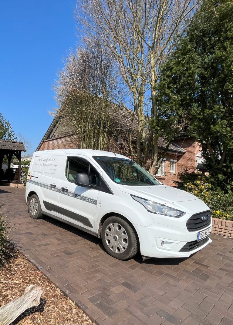 Firmenfahrzeug von Maurer- und Betonbaumeister Jens Bögelsack